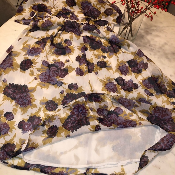 Volcom strapless floral dress white/purple/yellow - Picture 4 of 7